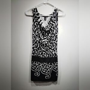 White house black market xs black and white